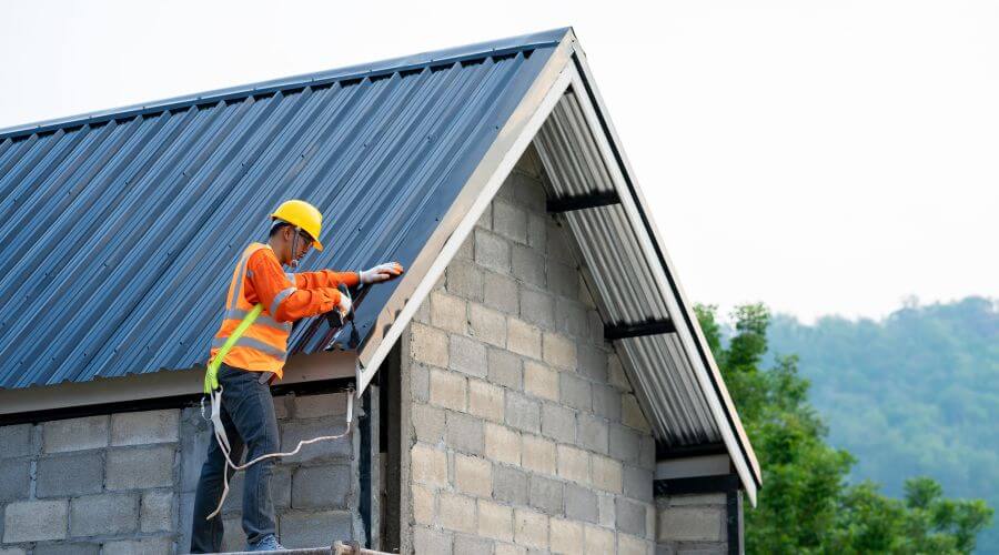 Professional gutter cleaning in Wilsonville, NE